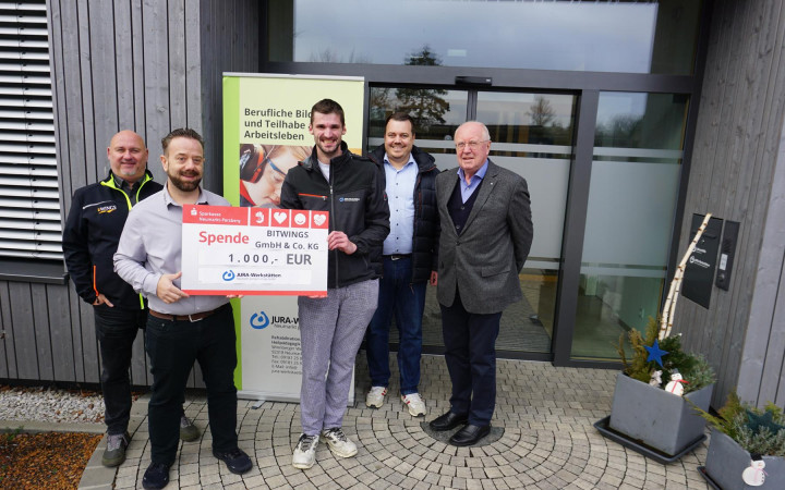 K1600 Spendenuebergabe BITWINGS Weihnachtsspende 2025