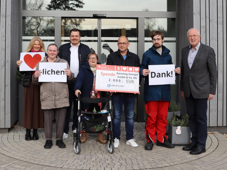 K1600 Spendenuebergabe der Kiessling GmbH Co. KG vor Ort bei den JURA Werkstaetten Neumarkt