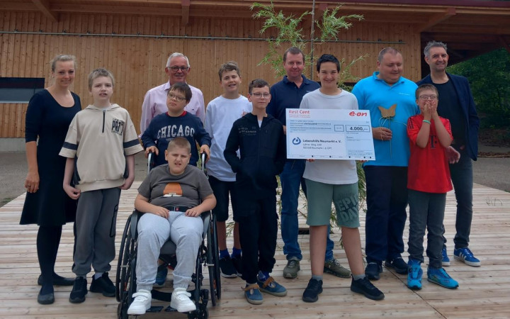 K1600 Spendenuebergabe E.ON am Standort Hoehenberg